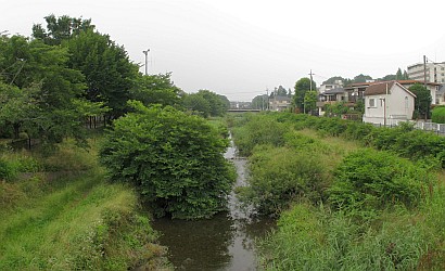 東京都三鷹市