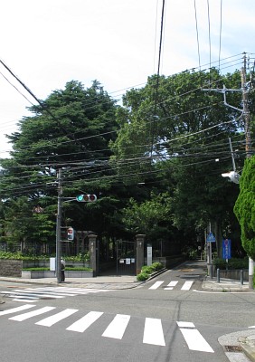 雙葉小学校入口交差点