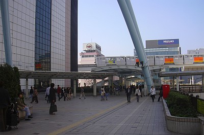 立川駅前