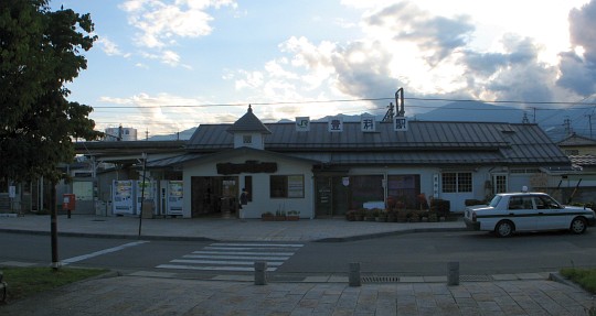 豊科駅