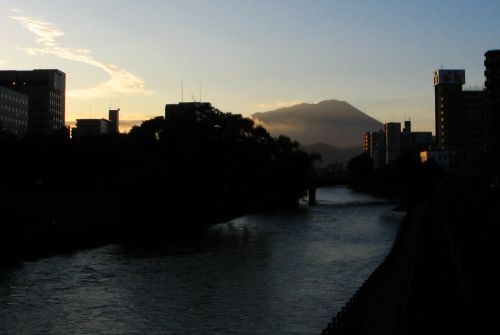 北上川と岩手山