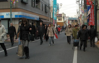 秋津駅前