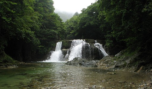 どんどん滝