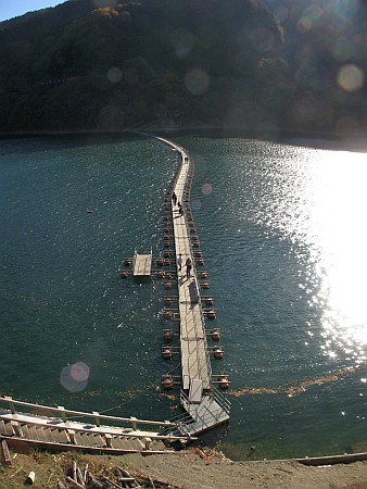 麦山浮橋