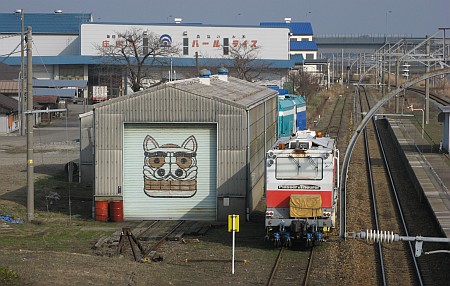 砂越駅車庫