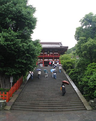 鶴岡八幡宮 本宮と石段