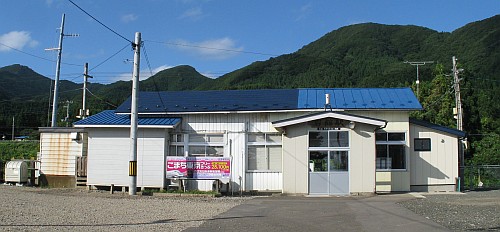 岩館駅