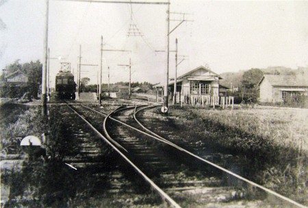 二俣町駅舎とホーム