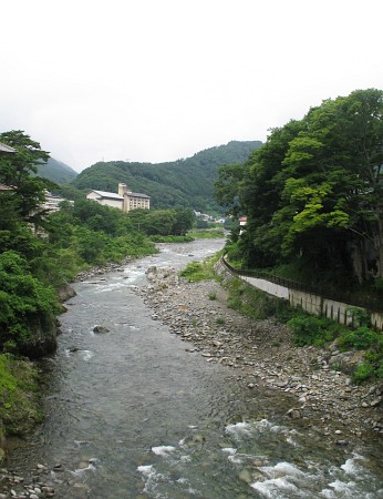 利根川と水上温泉郷